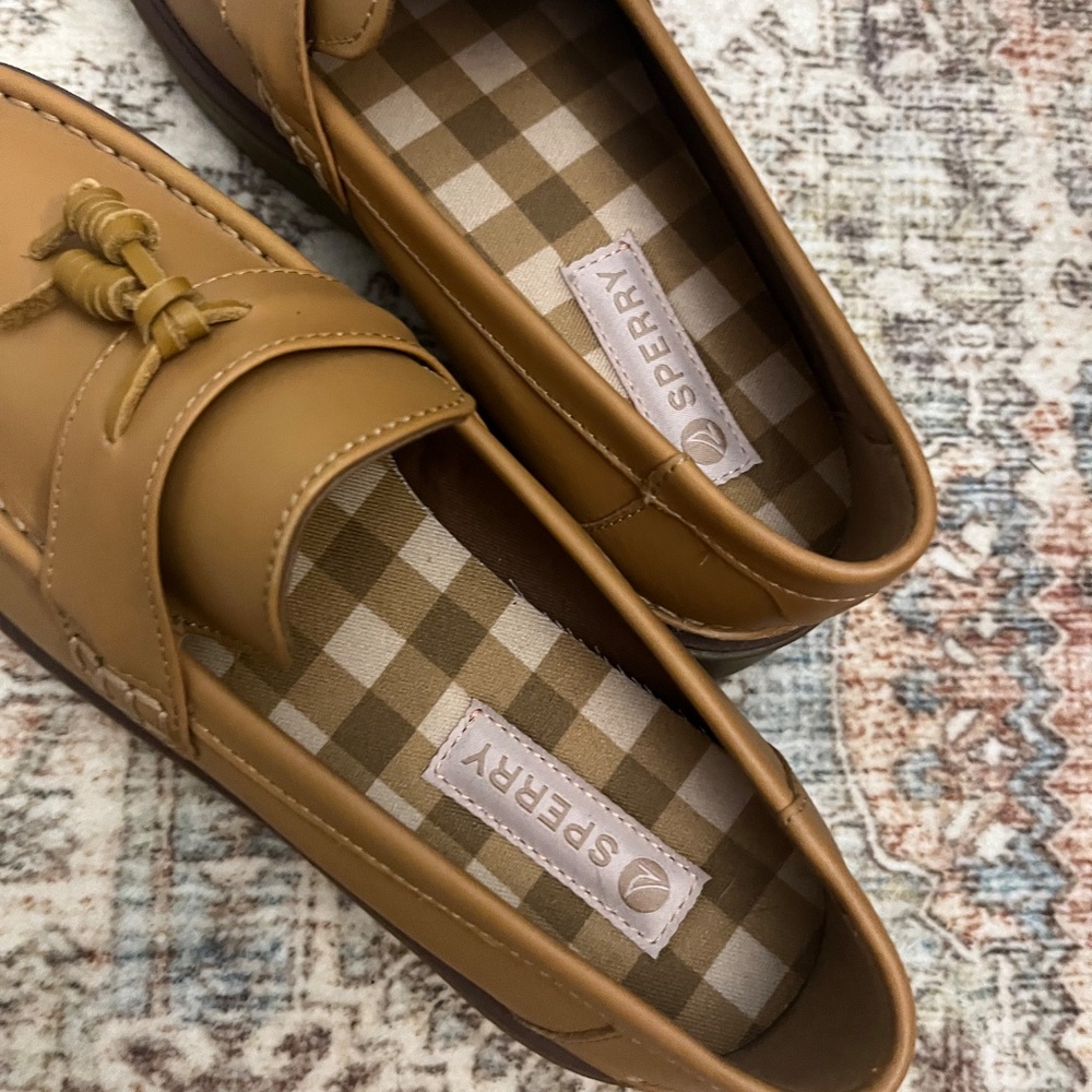 Sperry NWOT Bayside Loafer 7.5 women tan - Picture 4 of 4